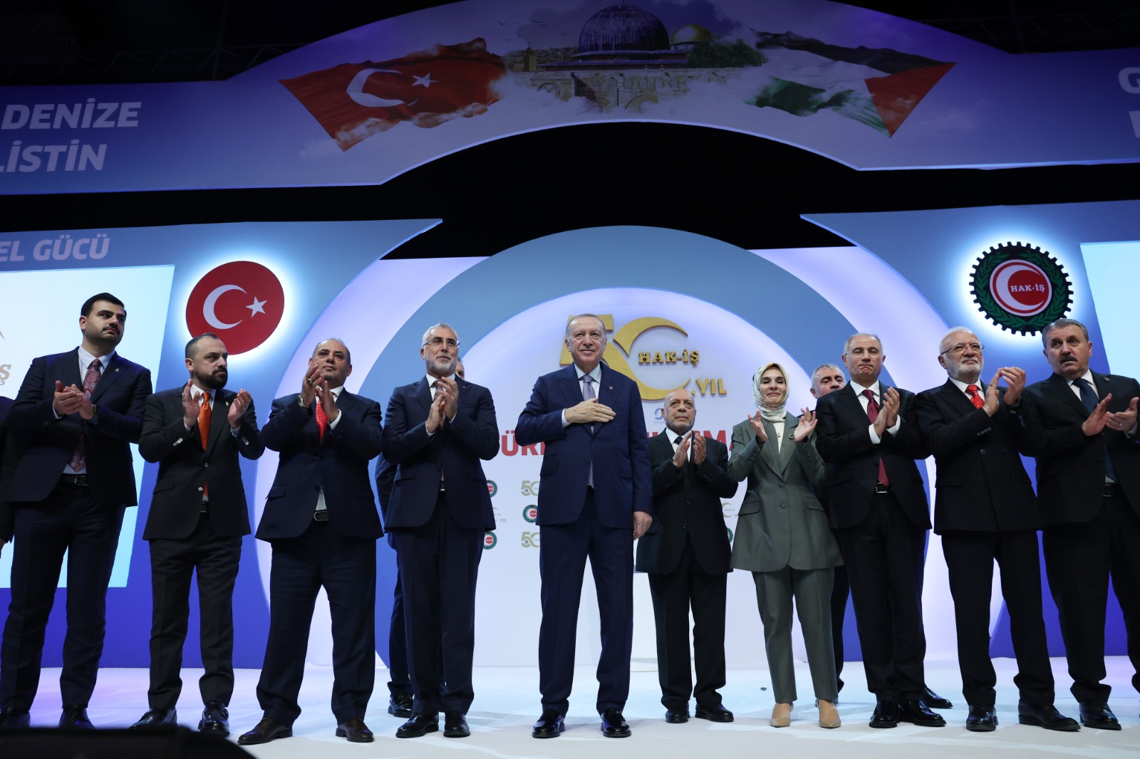 8506B833 9F65 438A 96A0 8906176C701E