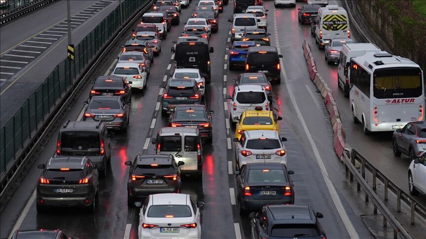 15 Kasım'da zorunlu olacak! Trafikte yakalanırsanız 6 bin TL'ye yakın para cezası var...