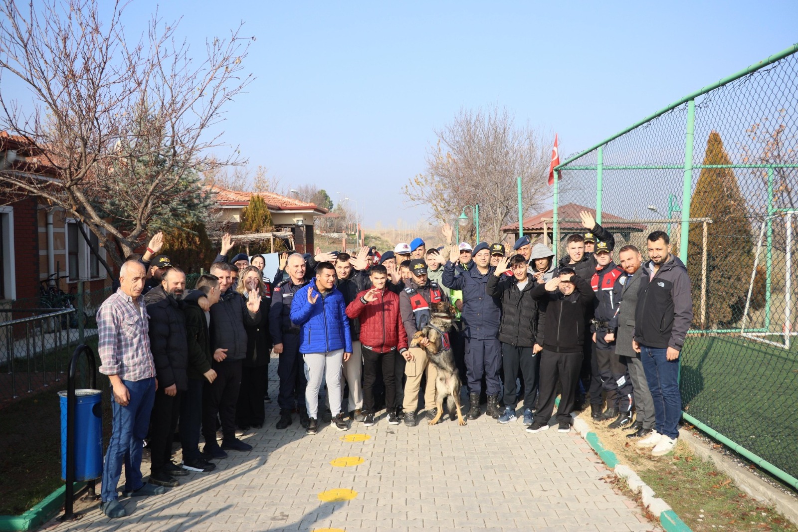 09F51Ad1 2C00 4403 99E2 1C45565F7D25