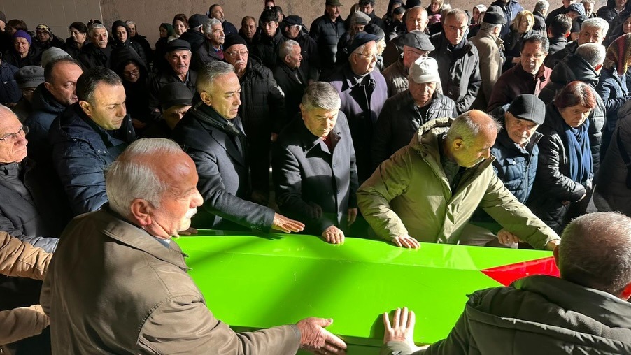 51B503Ff F15D 4Bbb 8251 D8B8Eac71Dc5