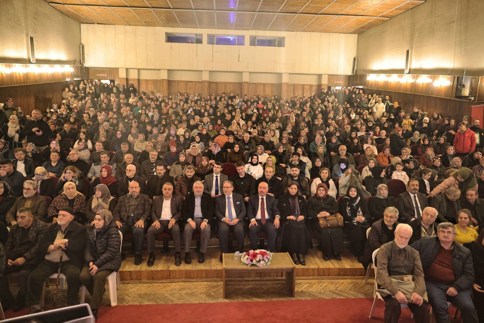 7633E6F7 Cd1C 4408 B1De B198Ecb88042