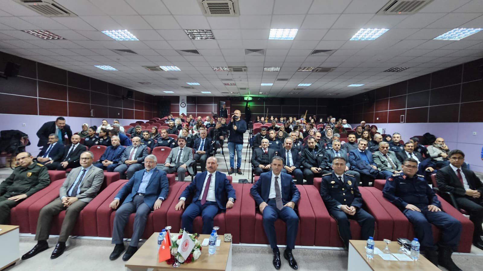 A9C5D0A9 1F0E 44E8 B447 57348F99D72D