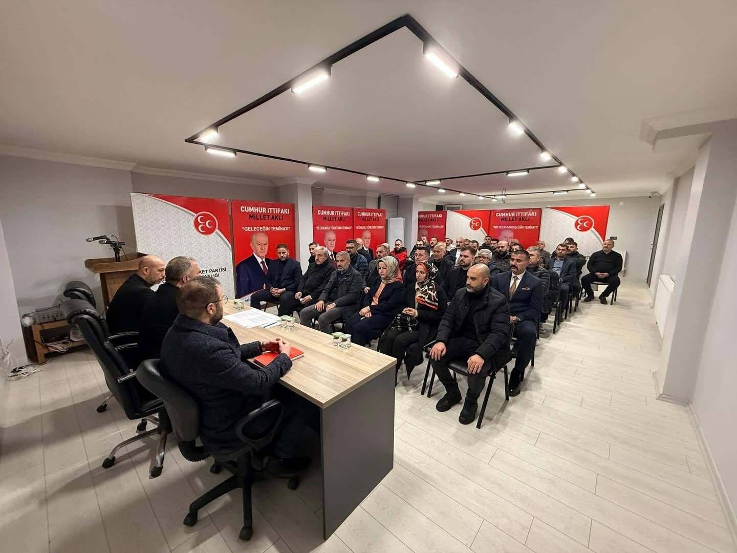 4F4Cef42 32A6 48D5 9056 B48489Fe72A9