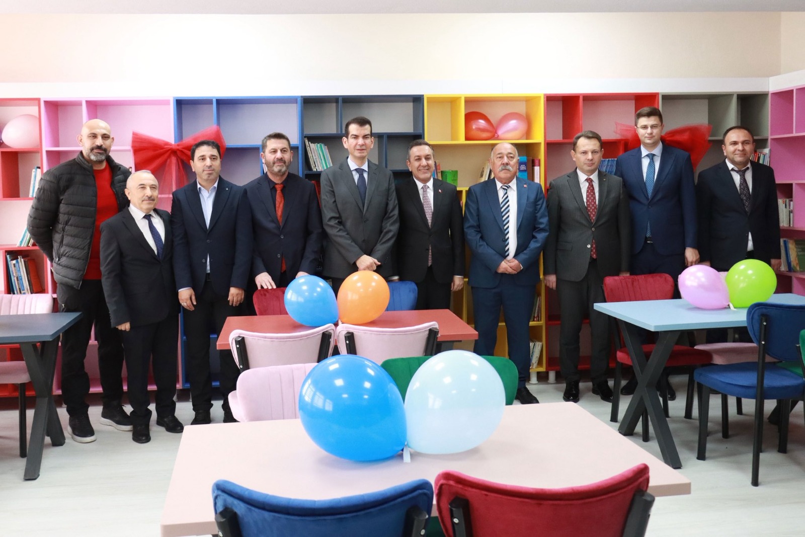 6D4B591C 9225 4845 8857 30A954D89104