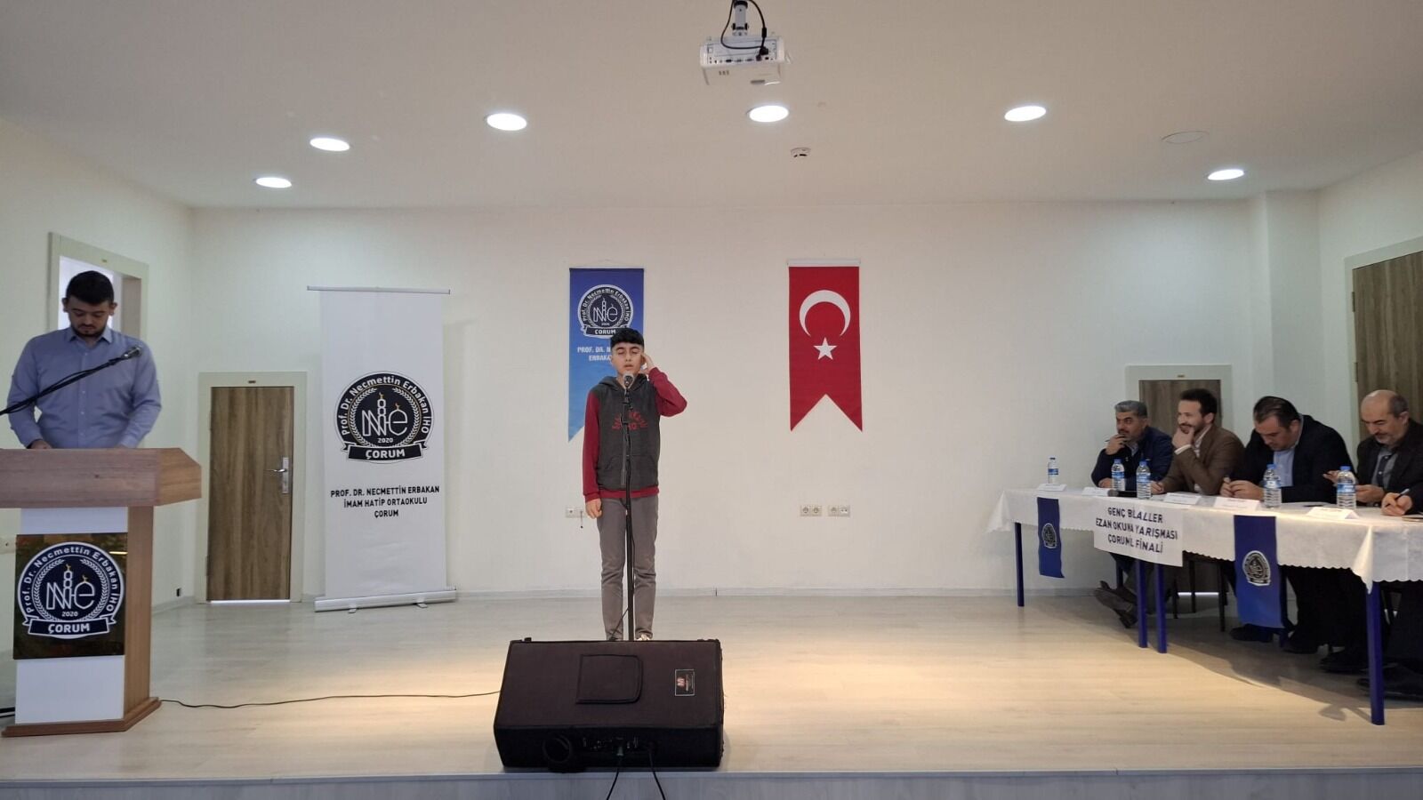 B44E99C0 B41A 47D9 B2Eb Ecf68C0759D8