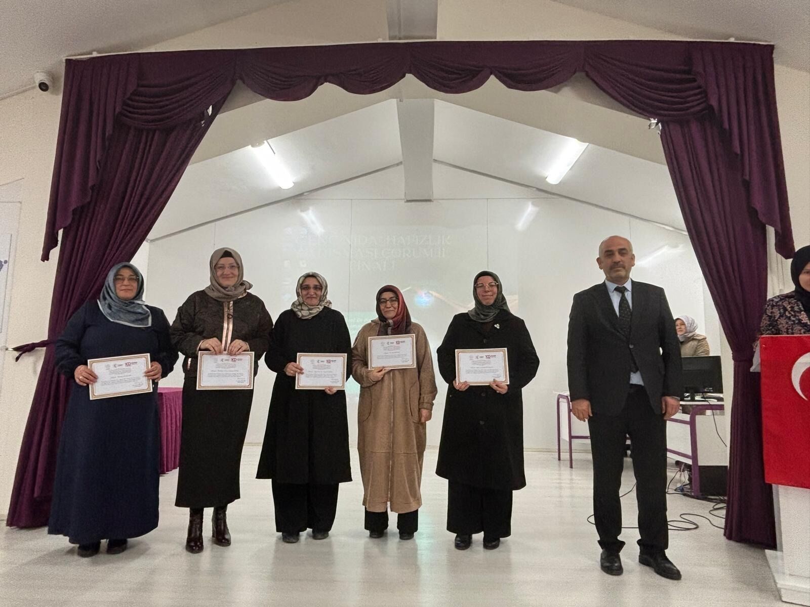 3Be02440 773C 4D2C 910B 2A0Ee38444B6