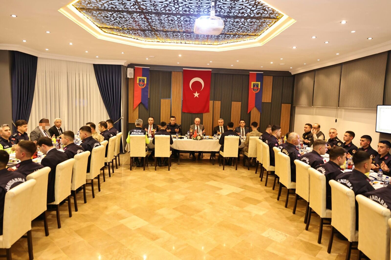 3Cb32F50 988C 4F49 A8D5 308F99919D7D