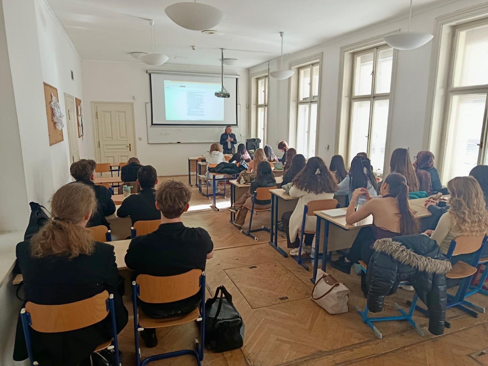 Cdba5505 B342 44F0 8F91 B495Aca14Cf2