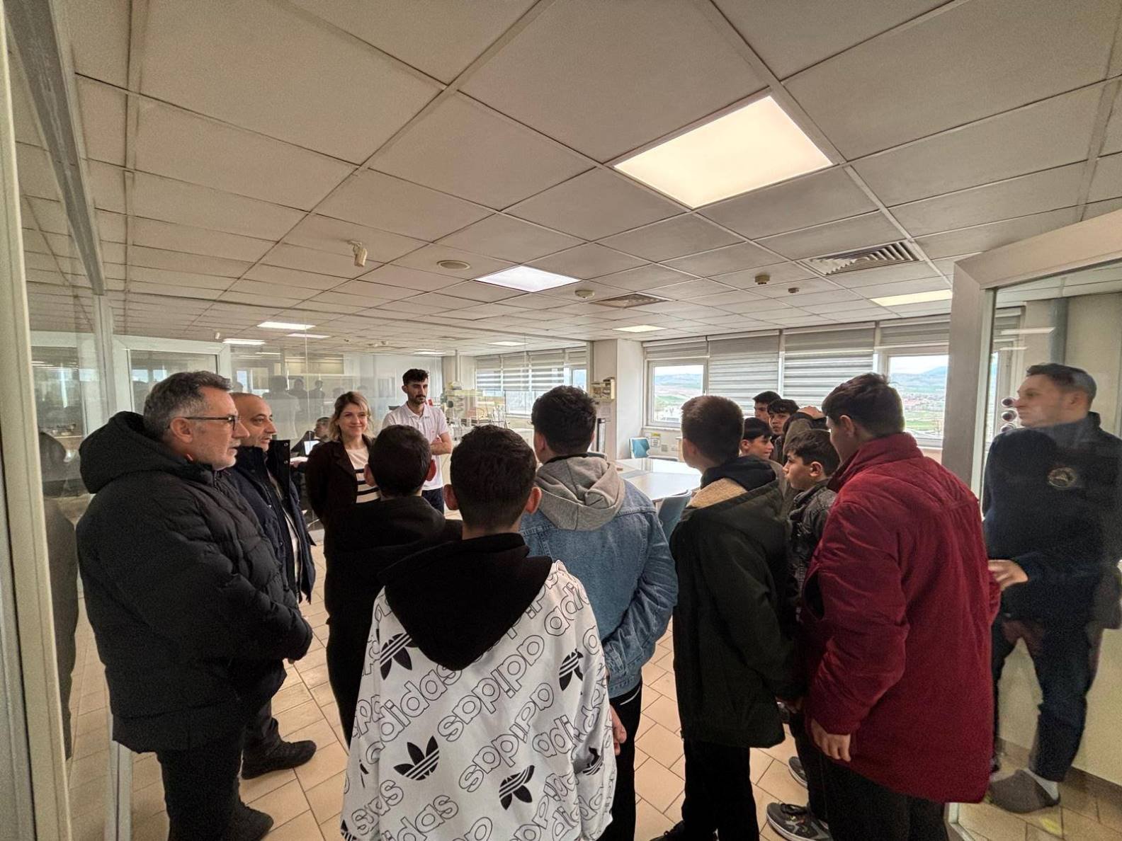 Metal Rafi̇neri̇ 1