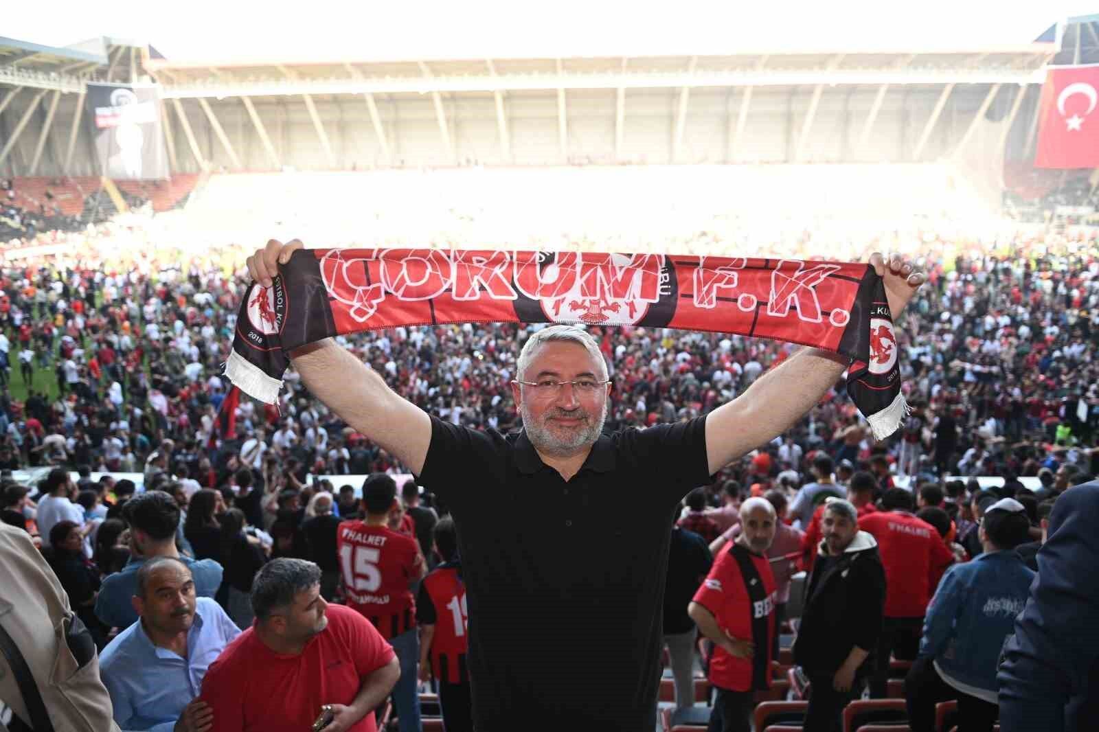 Aşgın’dan hakemlere gönderme, Çorum FK’ya destek paylaşımı!