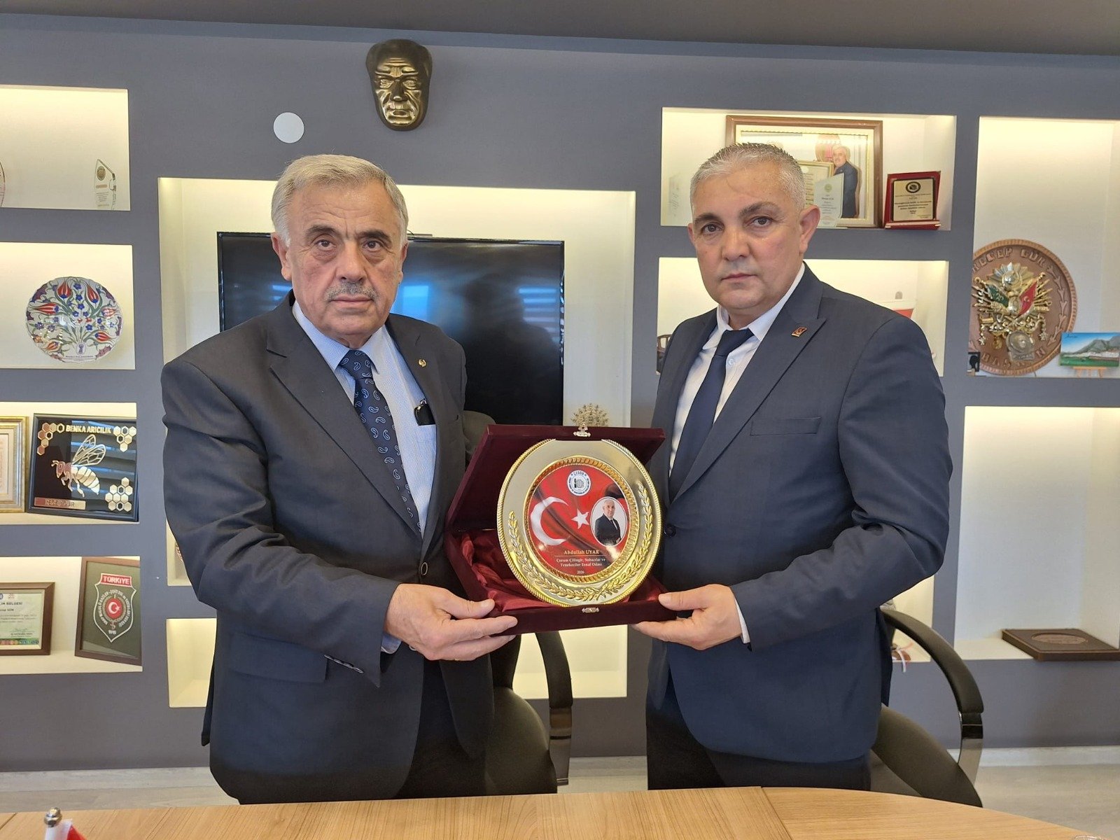 4C4Ad580 615A 4A27 970B D5F13E8B3F7E