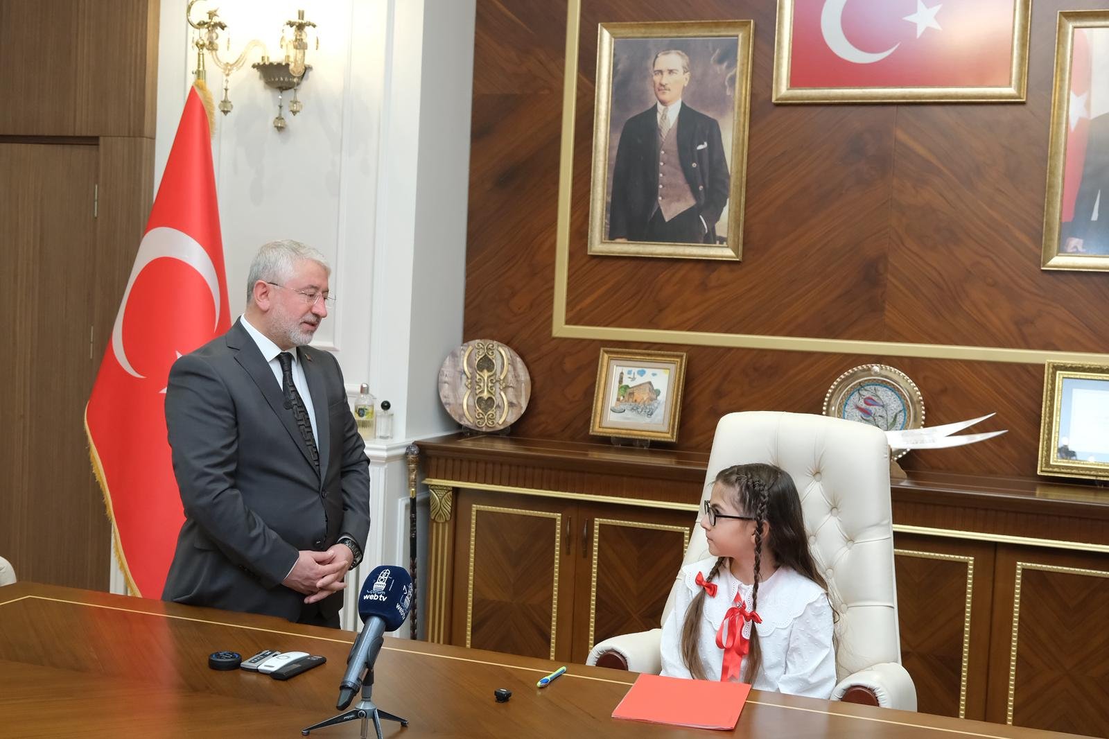 65F035F4 356C 494C B69B D74Aaecc521D