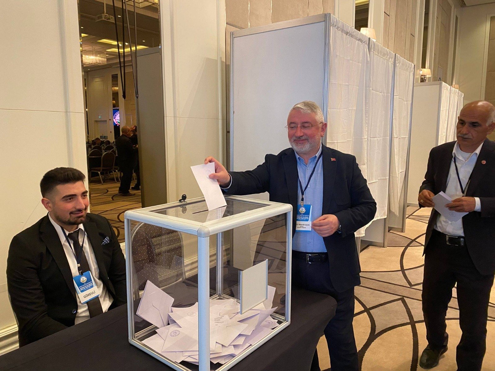 7F0B218A 544E 4580 A1A0 A5041D8Bc12C