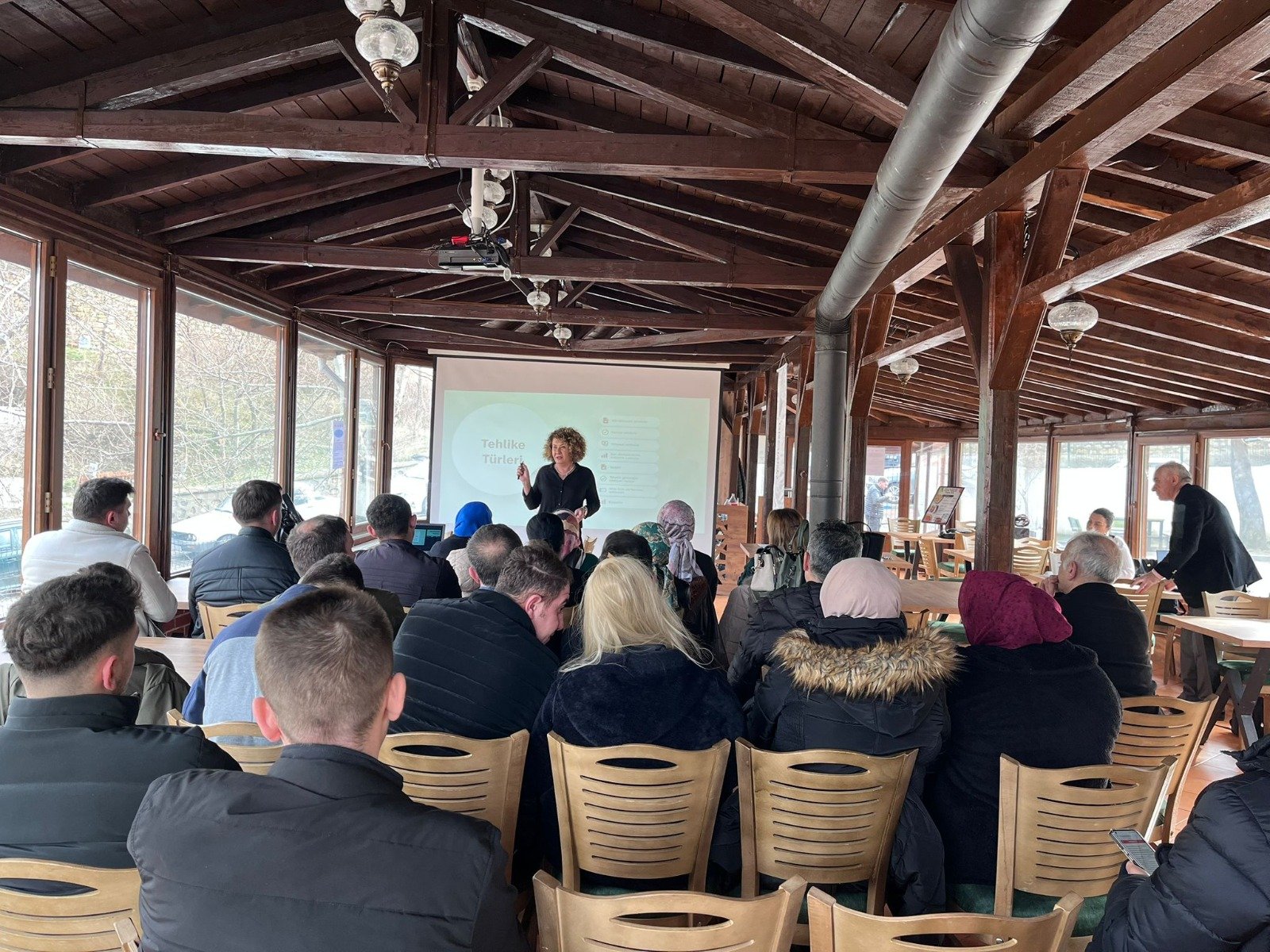 A0A77086 8Ead 4Dc8 82B3 C397B6Ff2F01