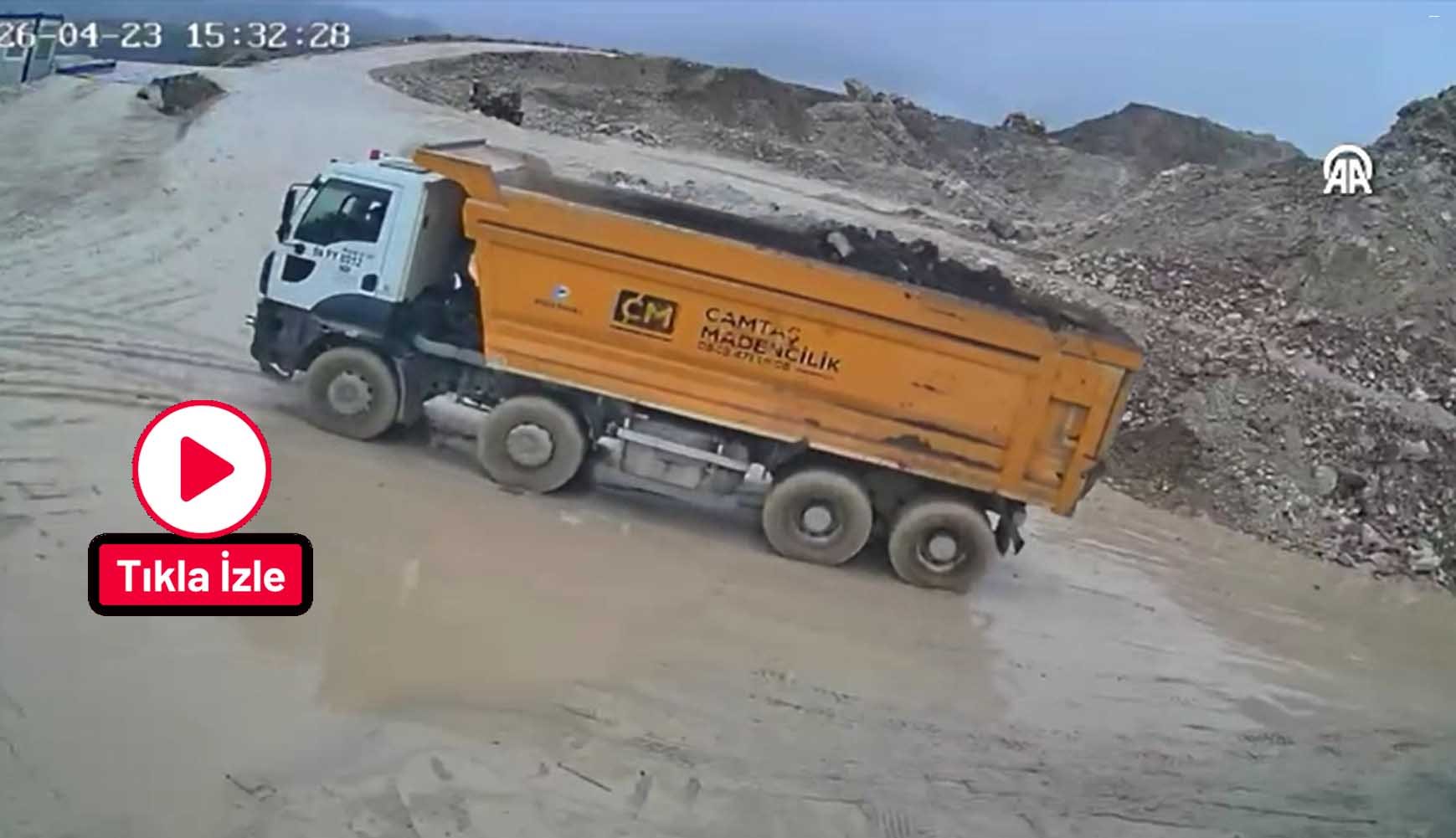 Taş ocağında uçuruma devrilen kamyonun sürücüsü hayatını kaybetti! O anlar kamerada