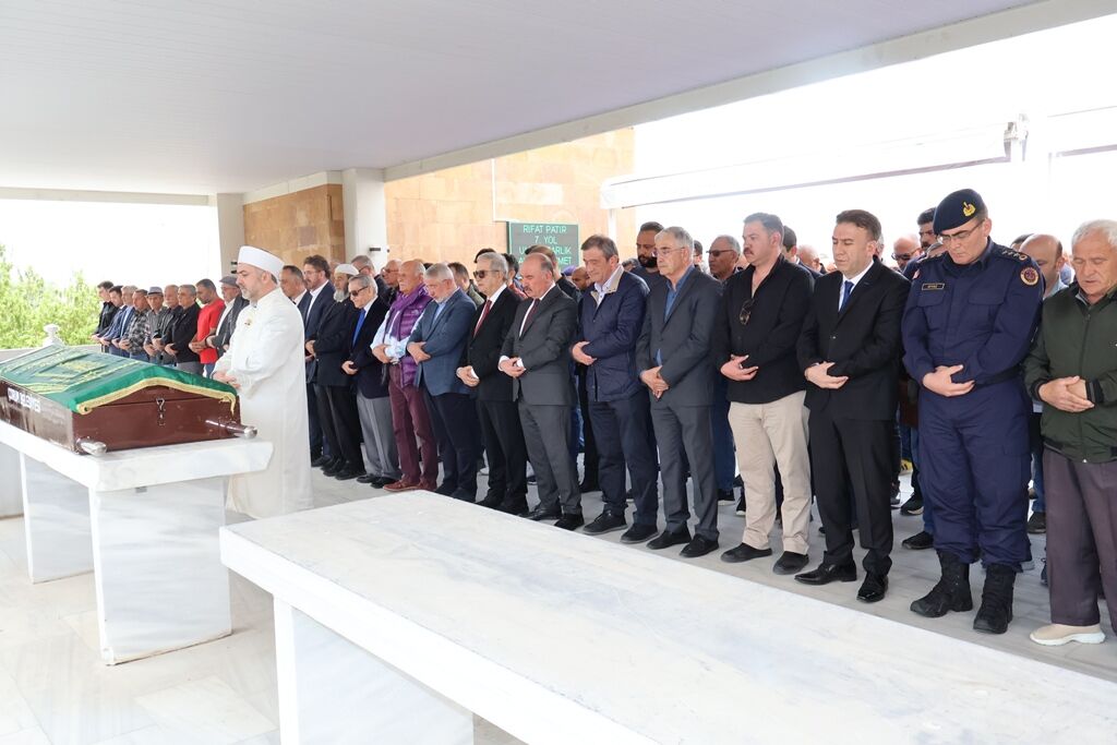 Ri̇fat Patir Cenaze 1