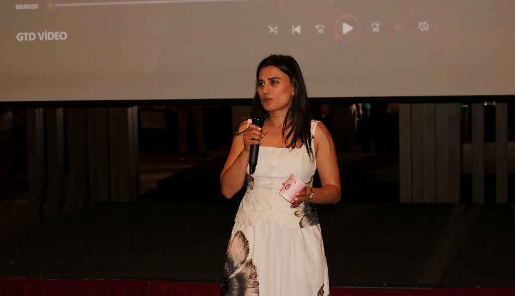 Zeynep Yarimca 1