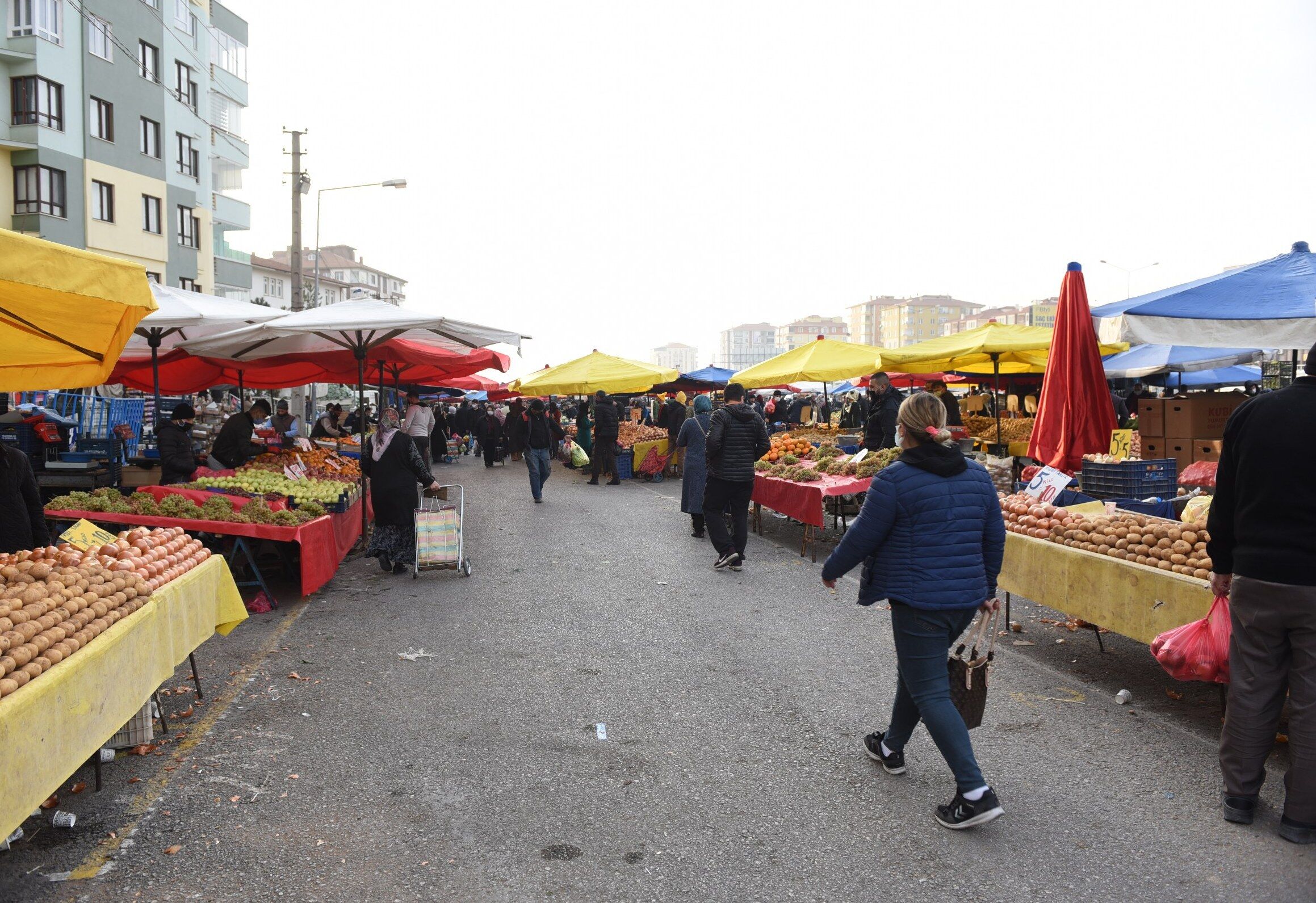 Pazartesi Pazarı taşınıyor