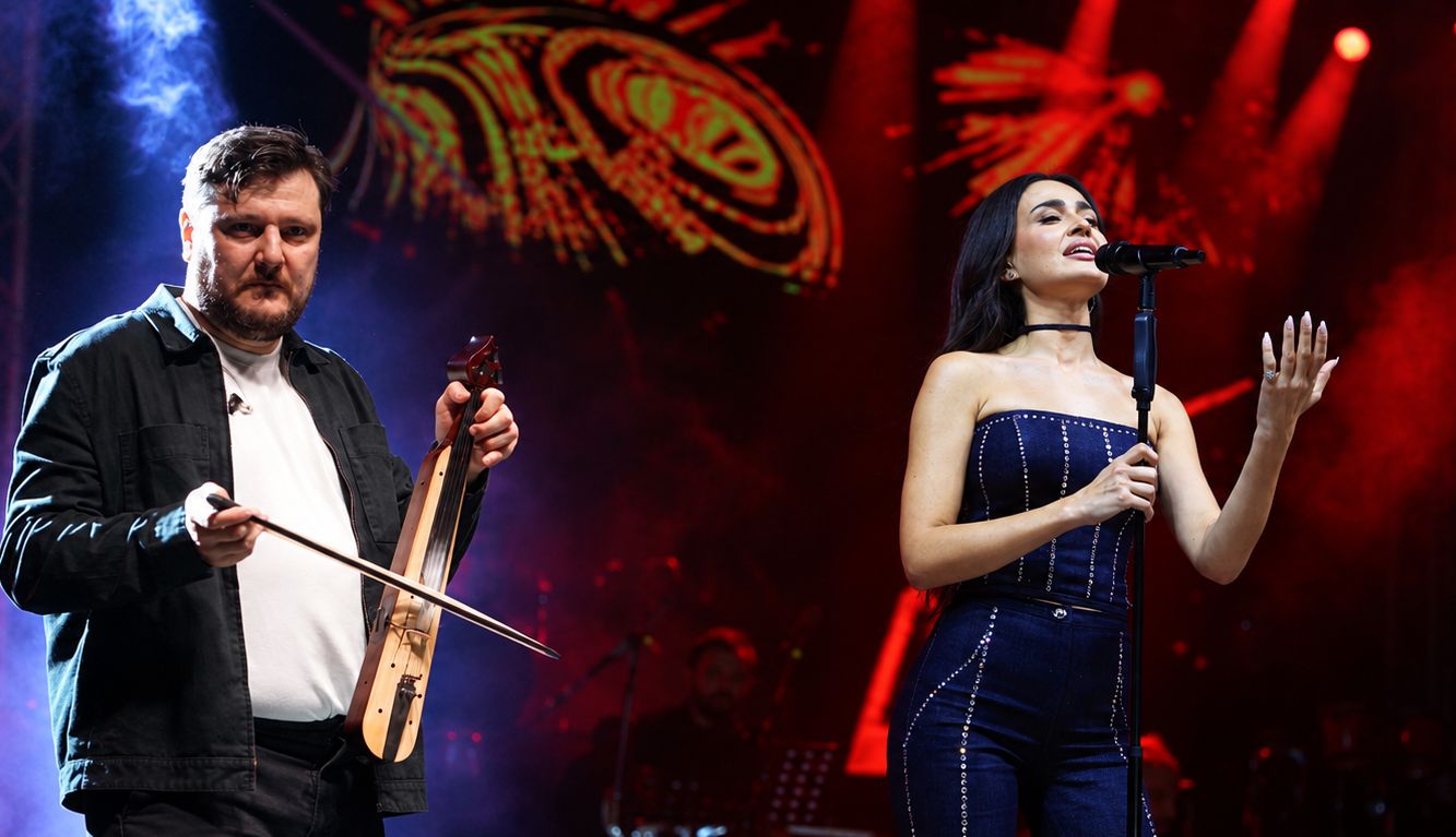 Elif Buse Doğan ve Ekin Uzunlar  Osmancık’ta sahne aldı