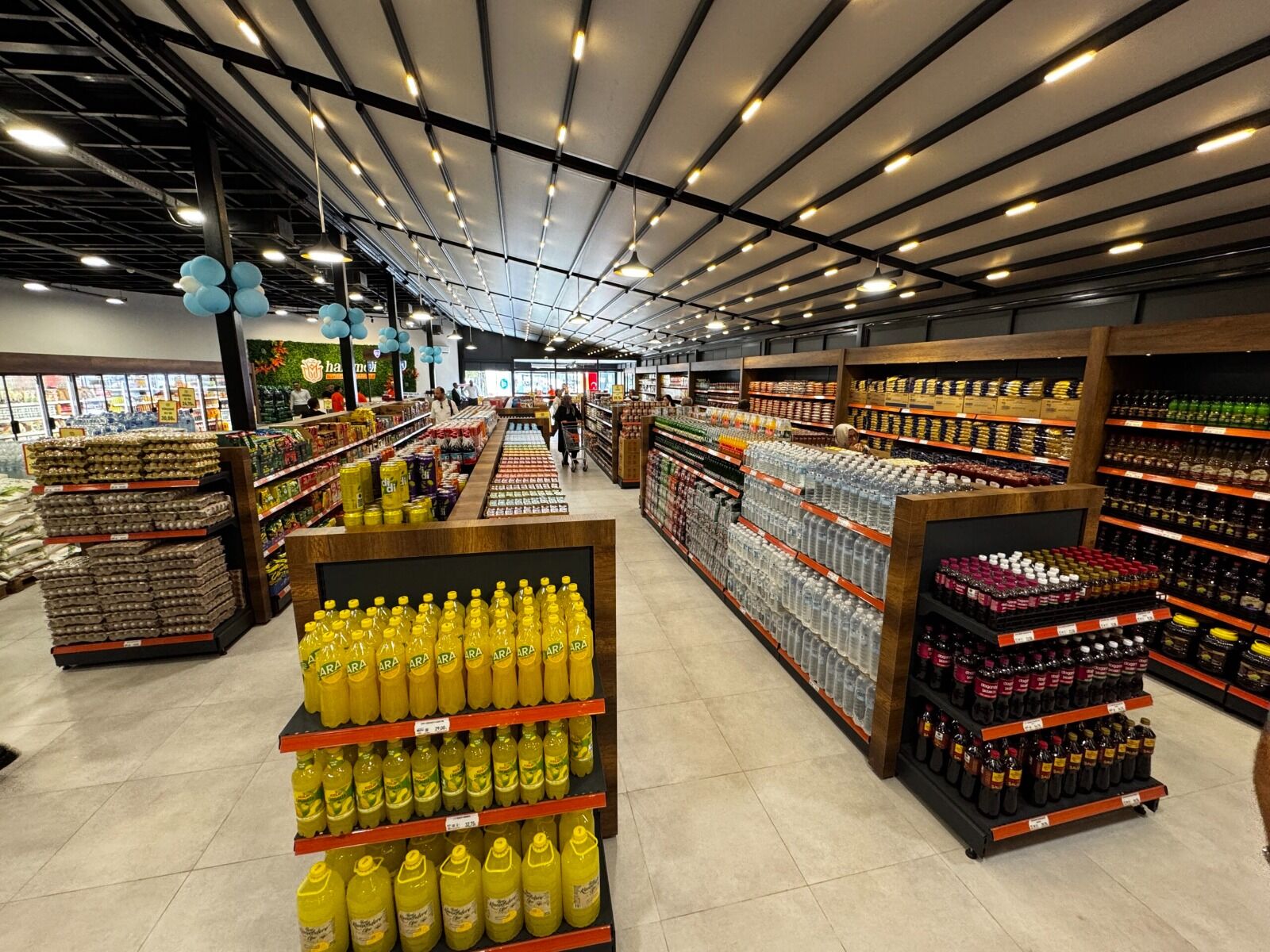 Belediye'nin marketinden alışveriş yapana otopark bedava!
