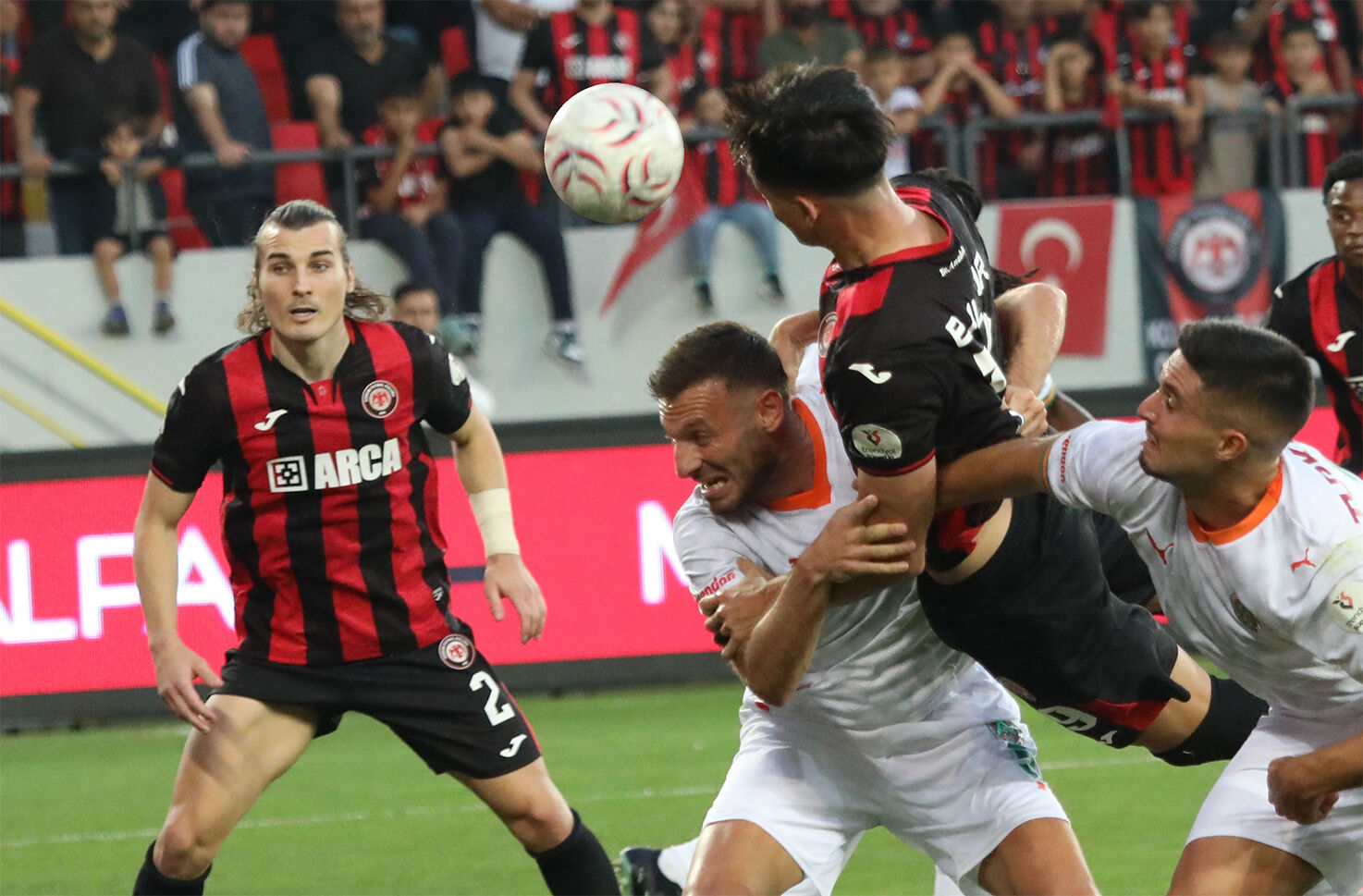 Çağlar Söyüncü ilk kez süre aldı