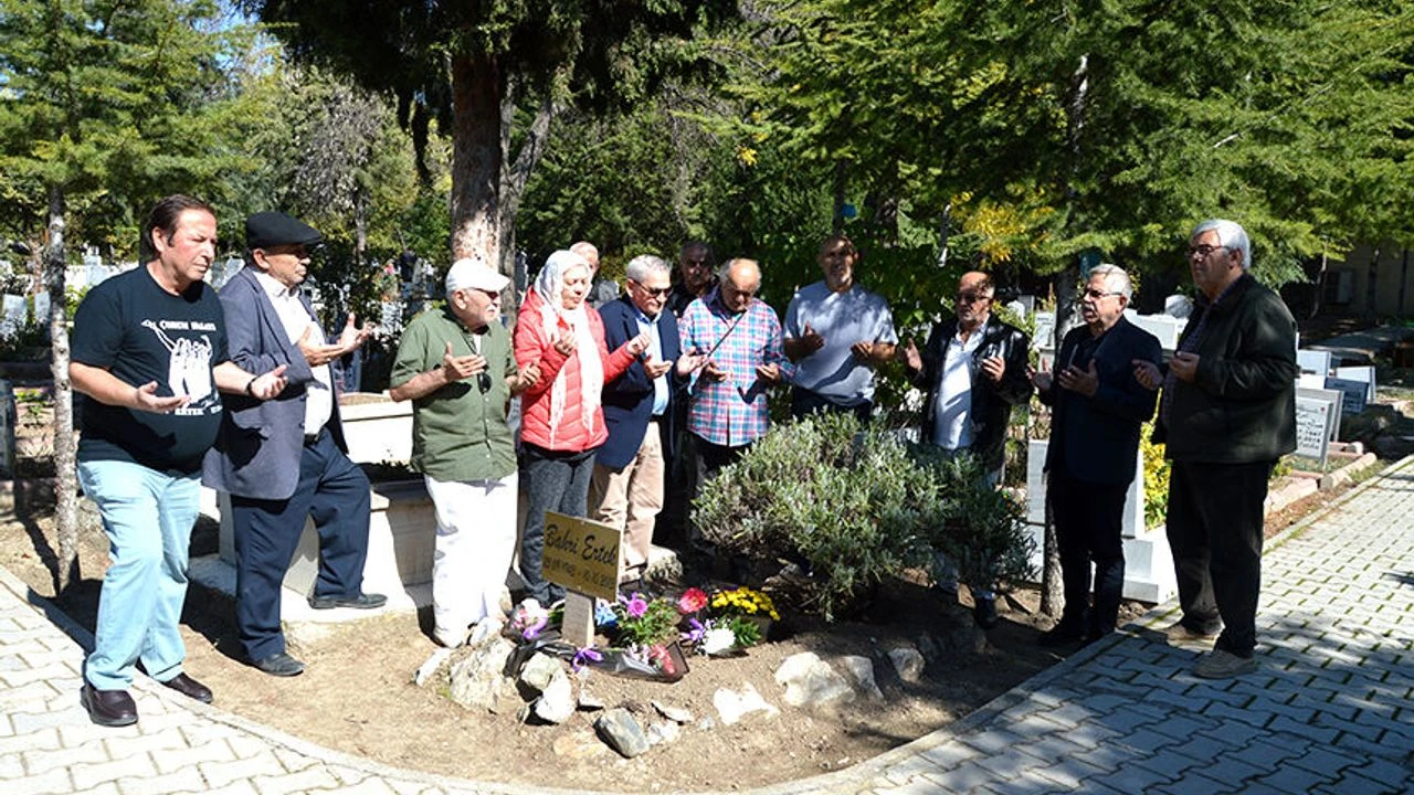 Bahri Ertek vefatının 13. yıl dönümünde dualarla anıldı
