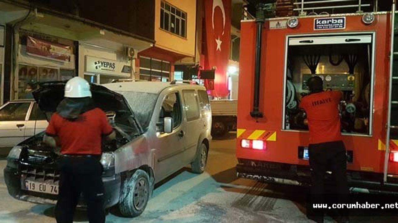 Seyir halindeki araç alev aldı