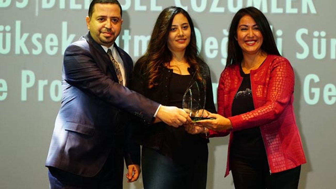 Ece Kiremit “Sürdürülebilir İnovasyon” ödülünü aldı