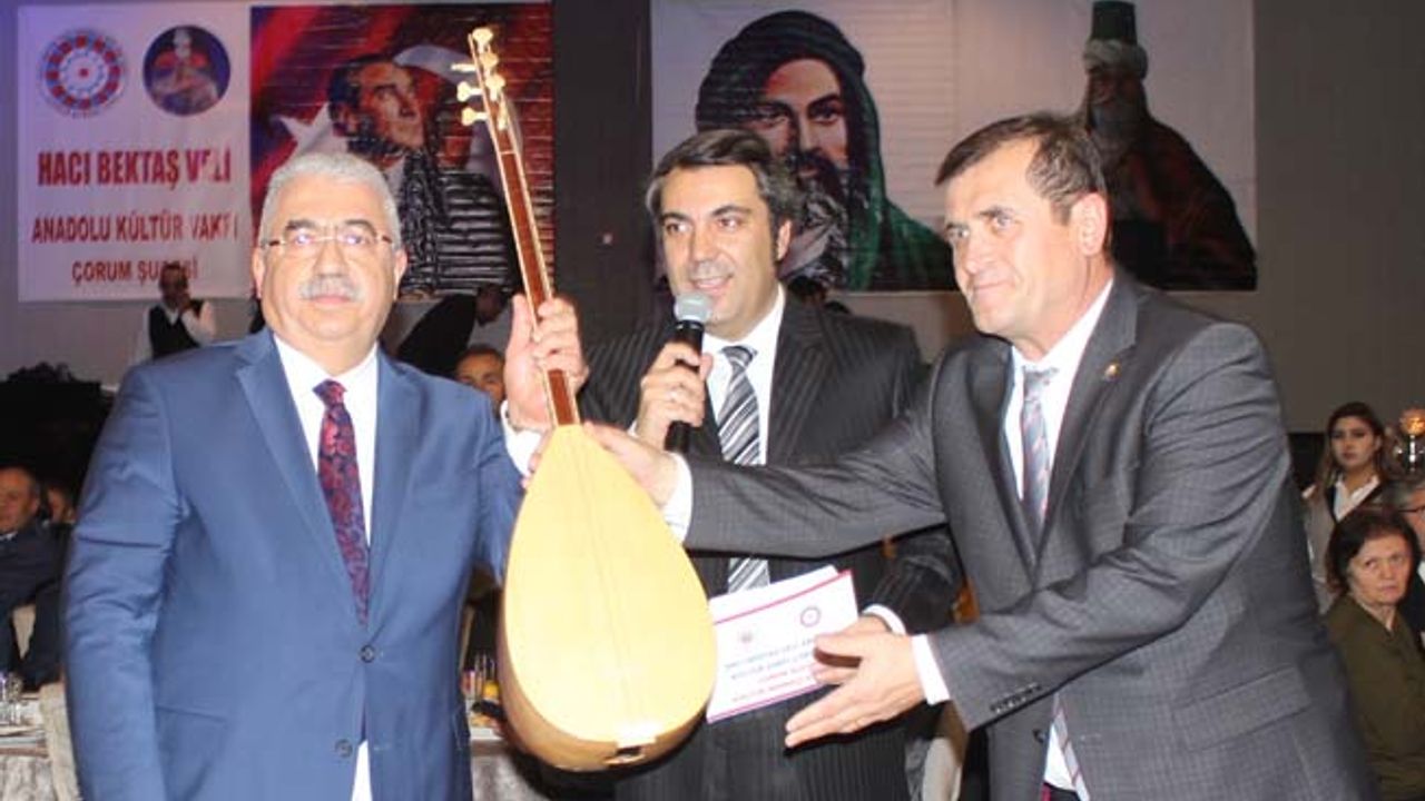 Bağlamayı 52 bine Ahmet Ahlatcı aldı