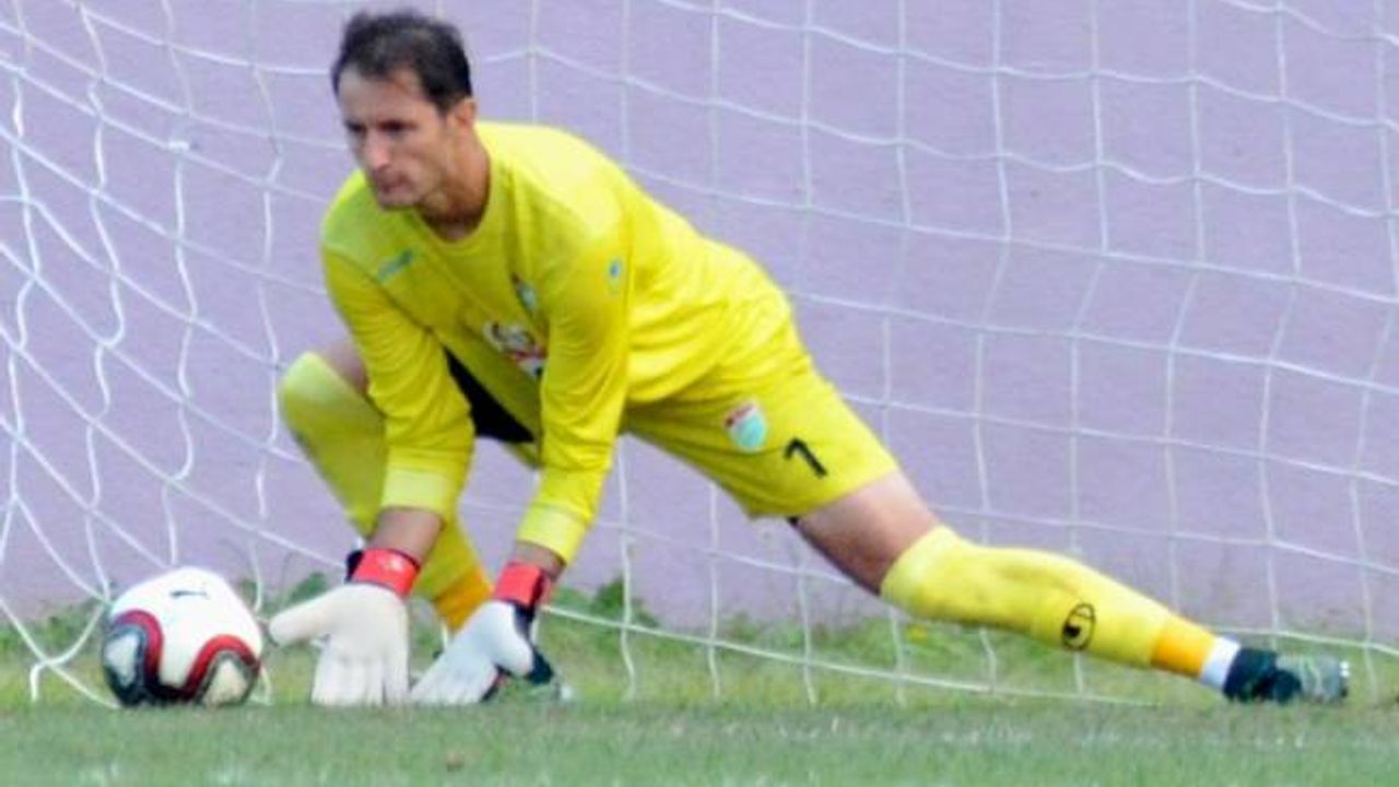 Çorumspor’un eski kalecisi Hamdi Tevfik futbolu bıraktı