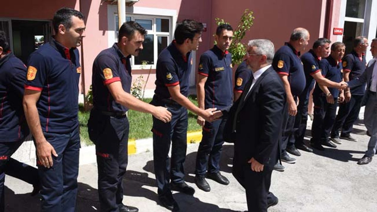 Başkan Aşgın, Belediye personeliyle bayramlaştı