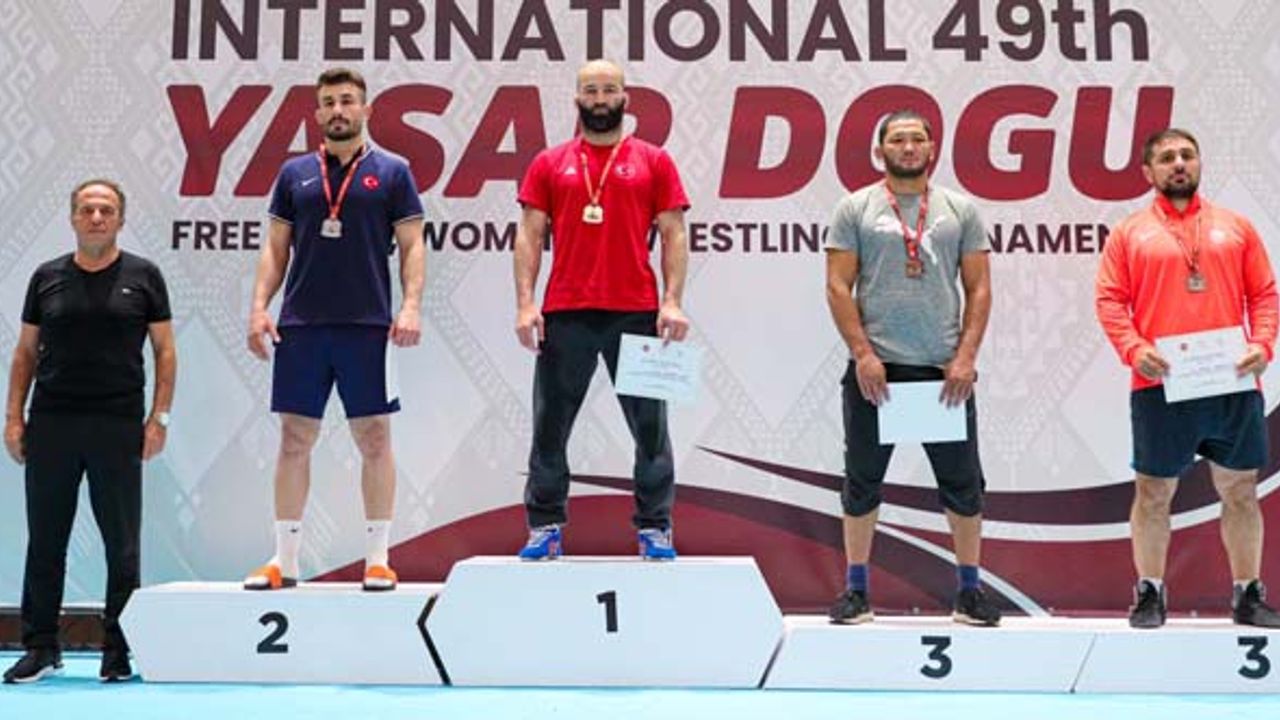 Yaşar Doğu’da bir bronz da Samet Özaslan’dan geldi