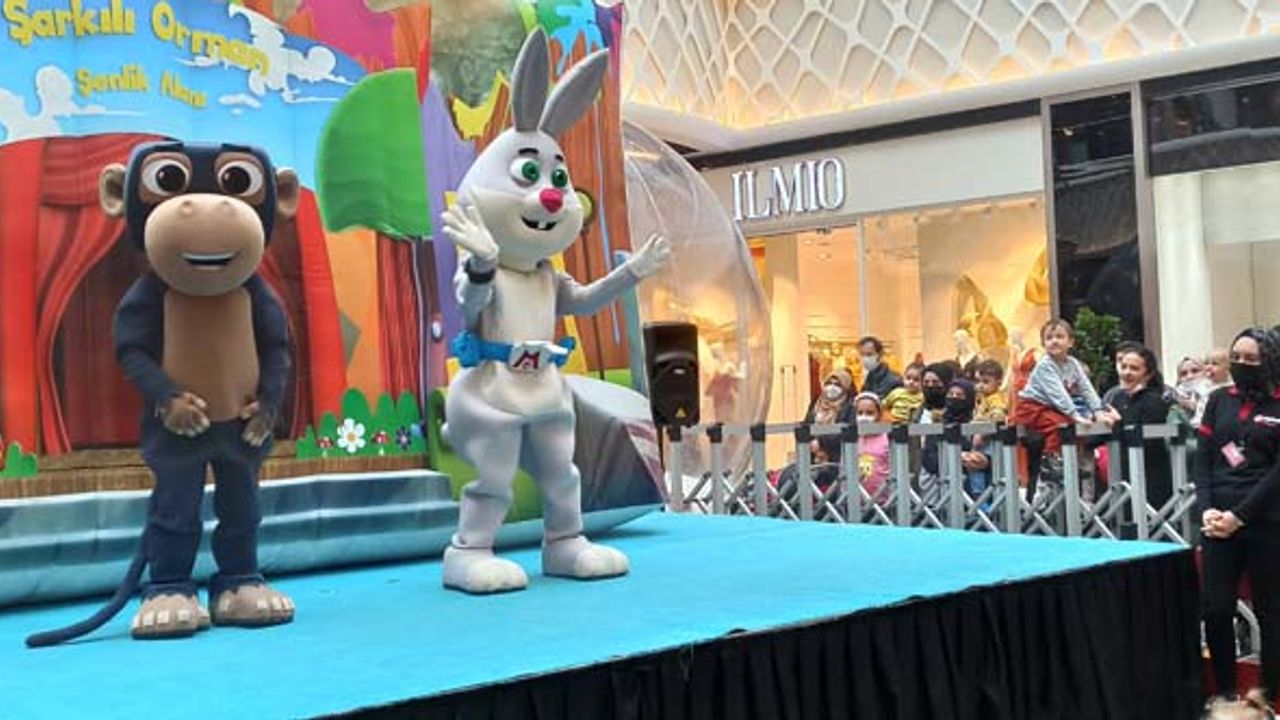 Akıllı Tavşan Momo çocuklarla buluştu