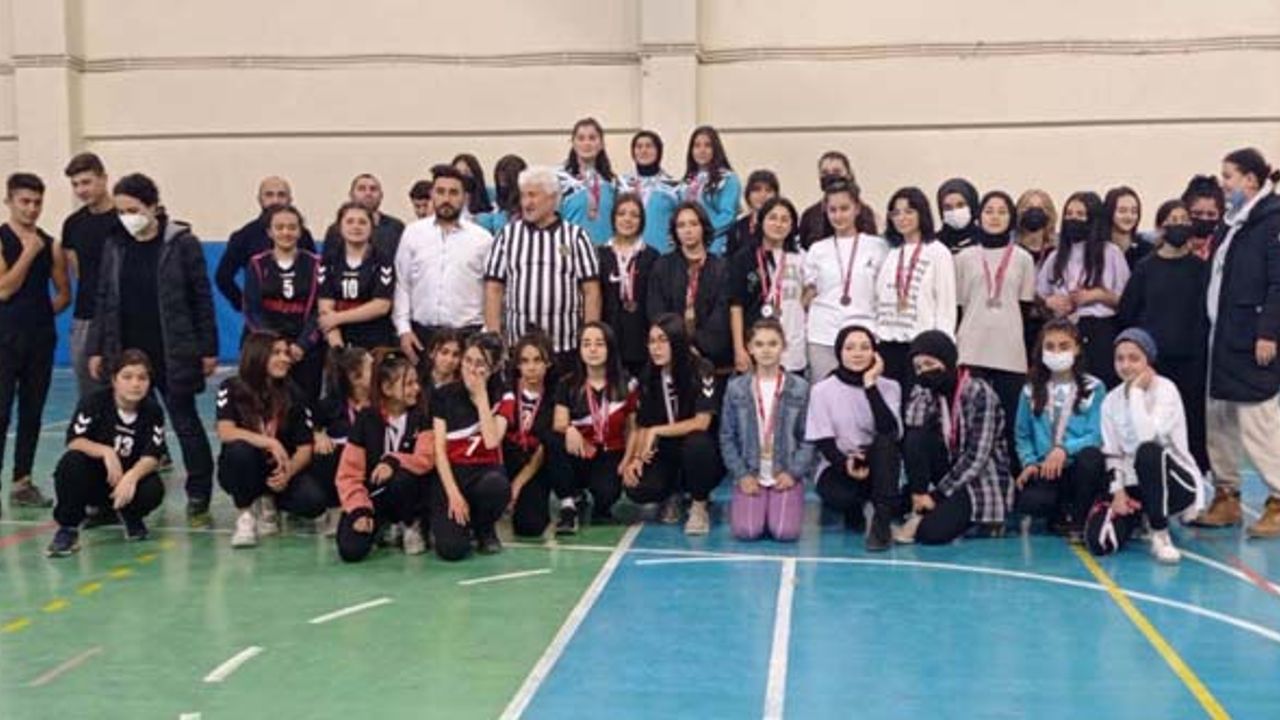 Genç bilekler yarıştı