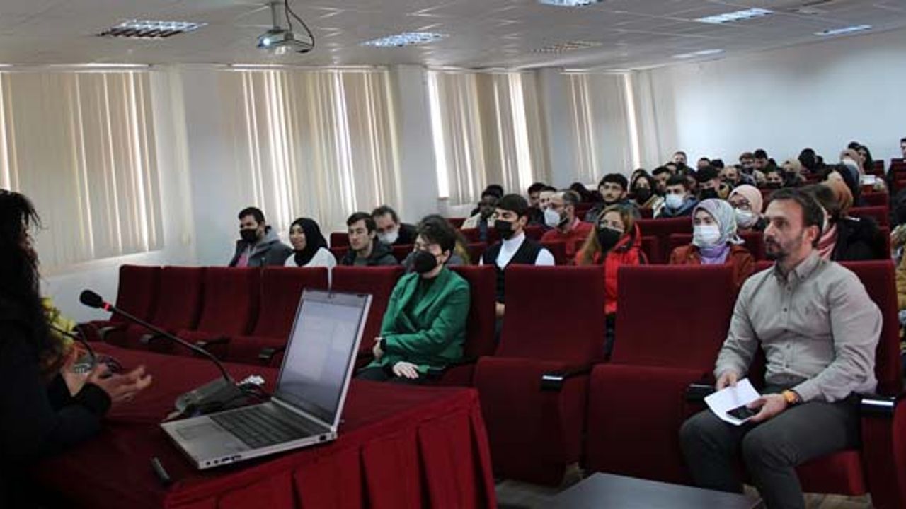 Hitit Üniversitesinde 'Kadınların İş-Yaşam Dengesi' konferansı