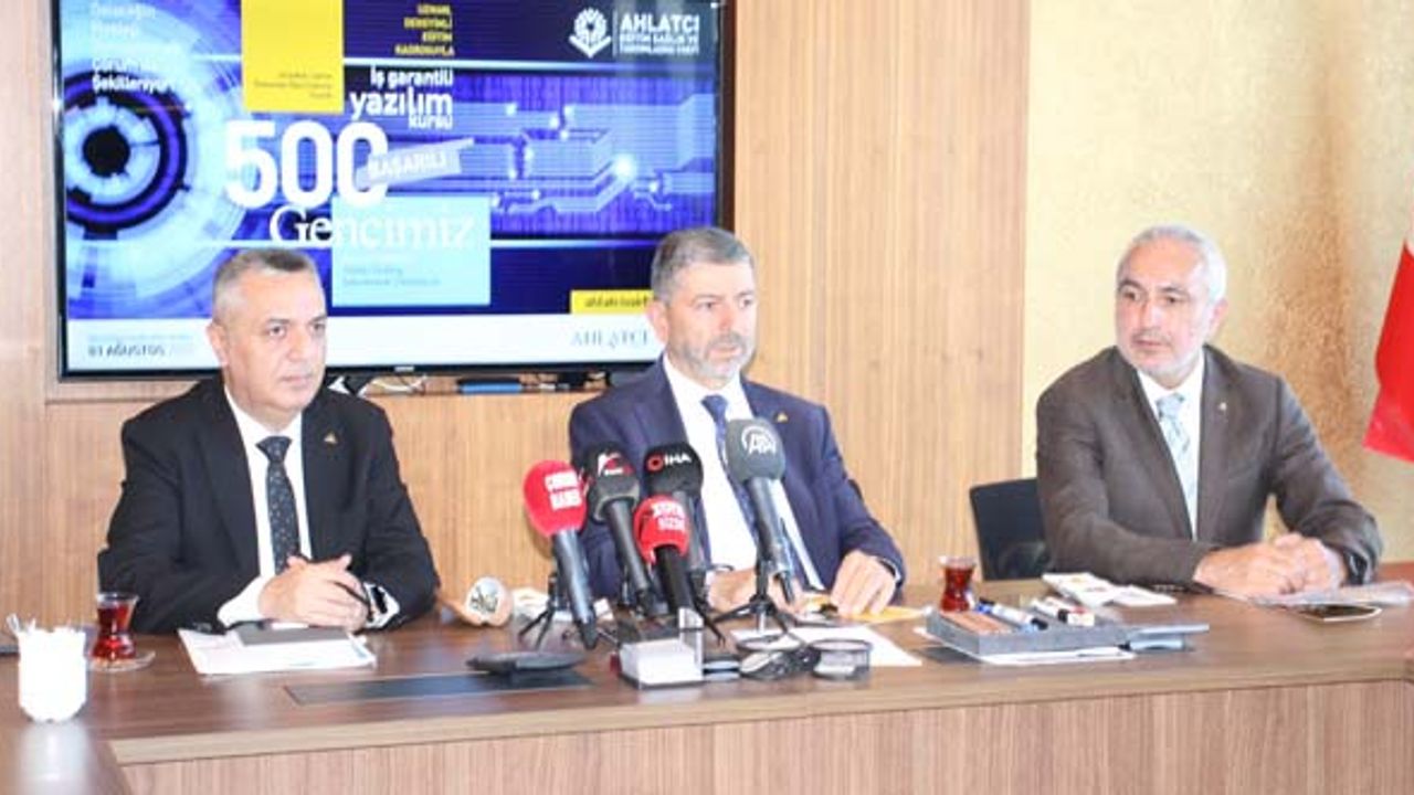 Ahlatcı Holding’in istihdam garantili yazılım kursuna rekor başvuru