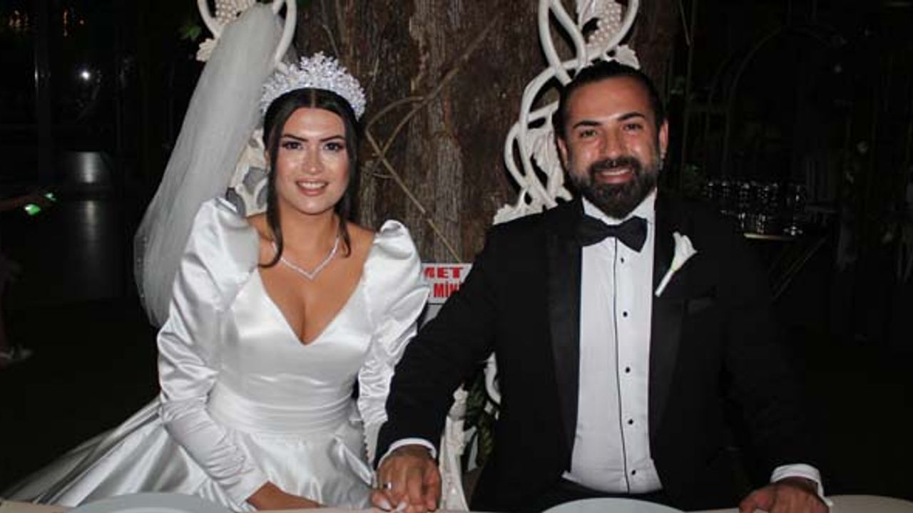Mehtap - Elvan çifti hayatını birleştirdi