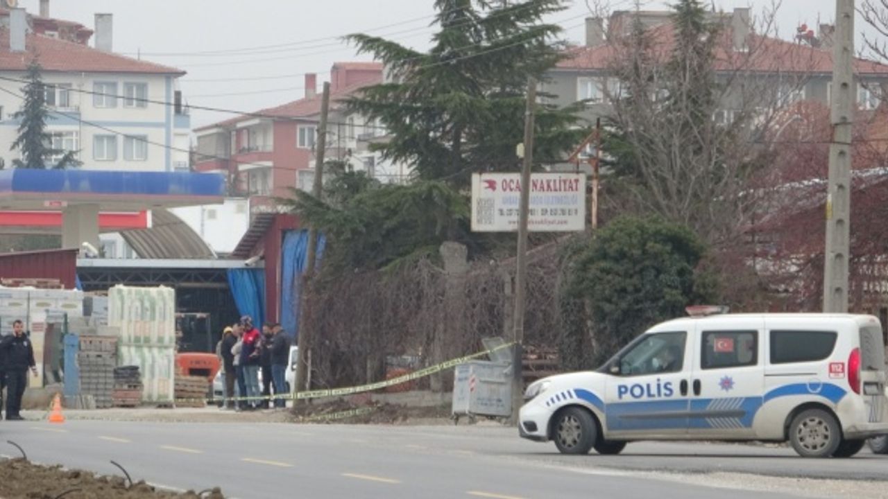 Arkadaşını silahla vurarak öldürdü