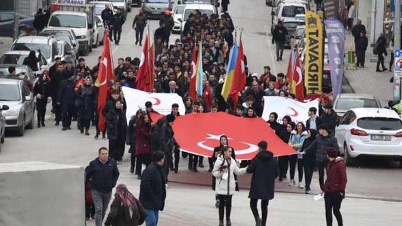 Genç Kızılay 'Sarıkamış Şehitlerini' unutmadı