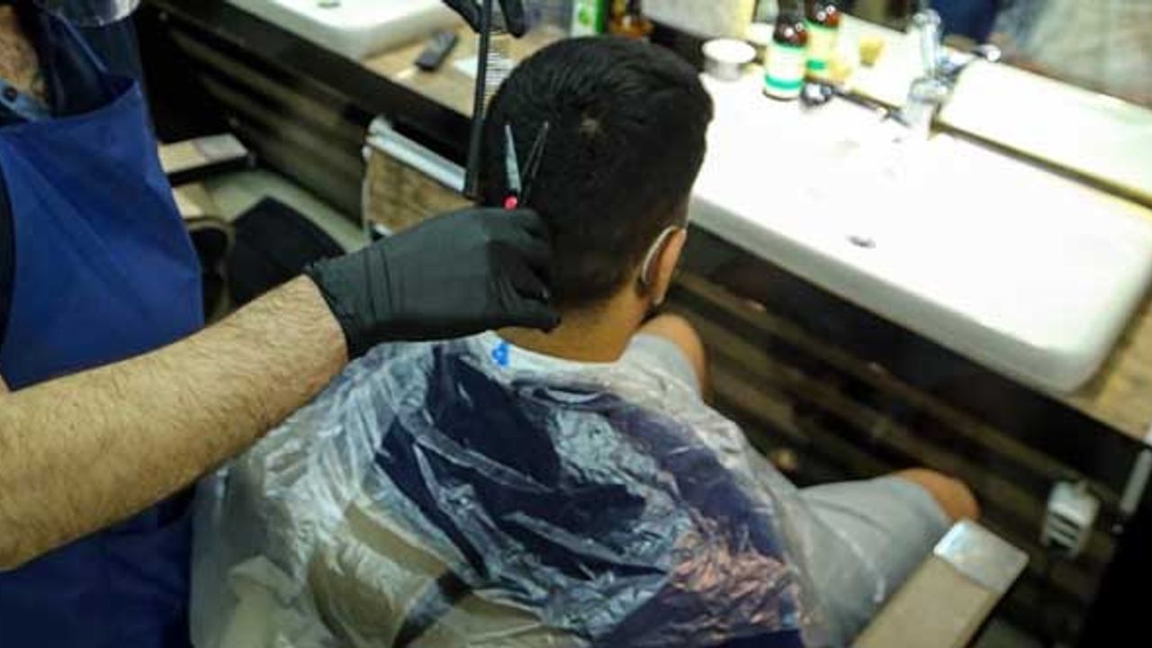 Kuaför ve güzellik uzmanı belgesiz çalışamayacak