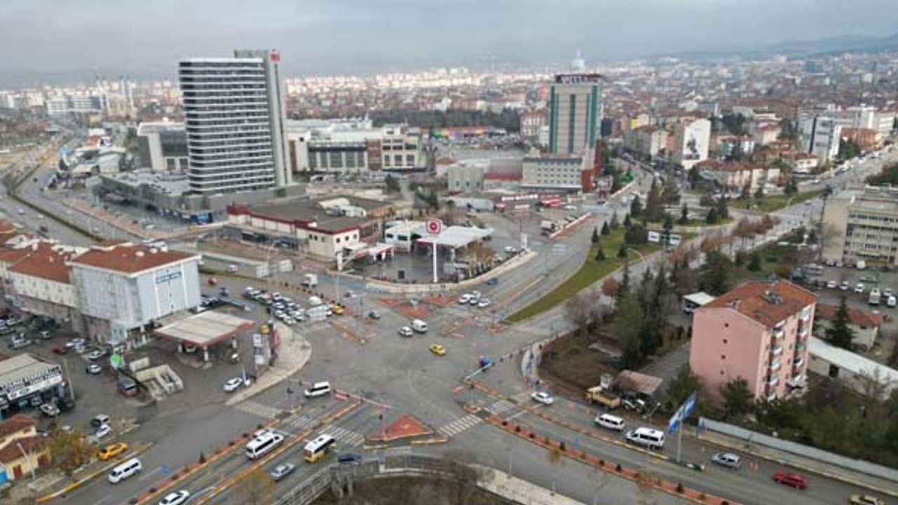 Tuzcular Kavşağı genişliyor