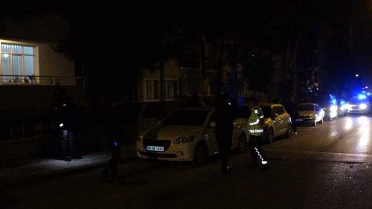 Pompalı tüfekle ateş edilen 2 dairede hasar oluştu