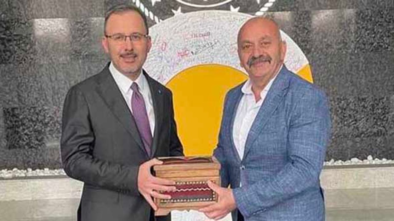 Ortaköylü gençler adına Bakan’a teşekkür