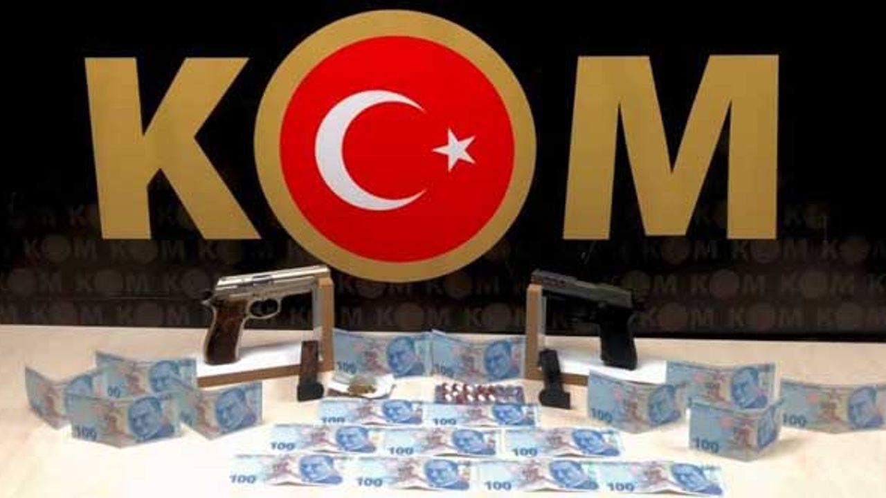 Uyuşturucu, kaçak sigara, tütün ve sahte para yakalandı