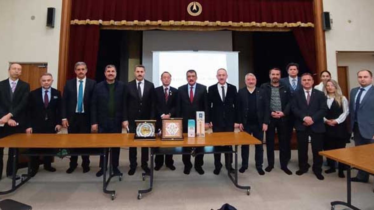 Belediyeler Birliği heyetinin Sıfır Atık Merkezi incelemesi