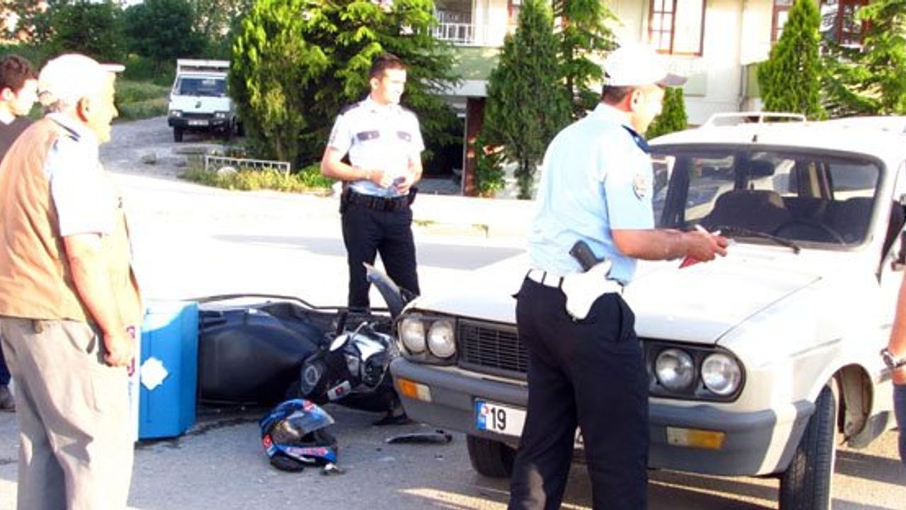 Otomobil ile motosiklet çarpıştı: 1 yaralı