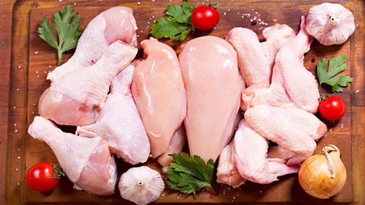 Tavuk eti üretimi yıllık % 2,1 azaldı