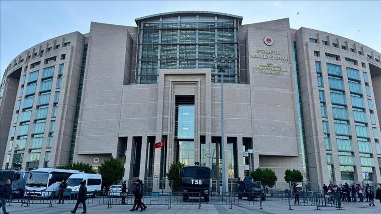 İstanbul Adliyesine saldırganların amacının  kamu görevlilerini rehin almak olduğu değerlendirildi