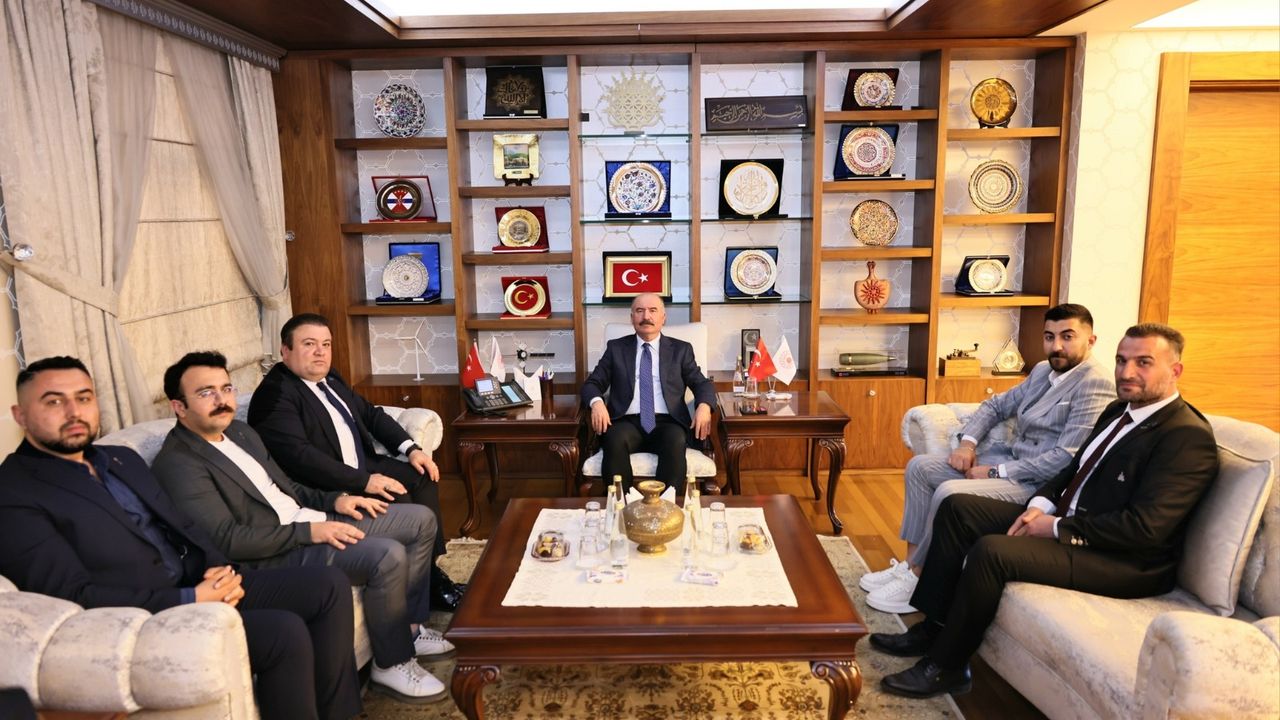 Vali Çalgan Anahtar  Parti heyetini ağırladı