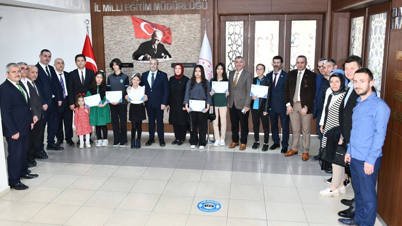 “Sağlıklı Nesil Sağlıklı  Gelecek” ödülü aldılar